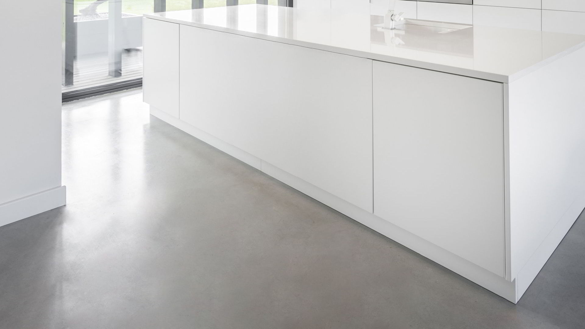 cocina-suelo-microcemento